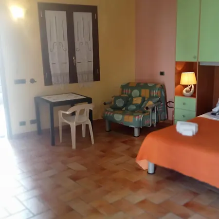 Casa Del Dottore Aparthotel Cefalu